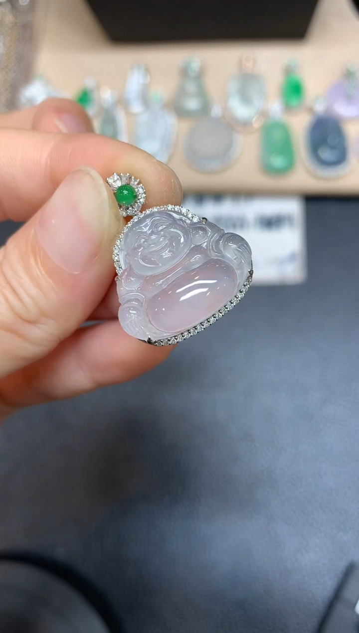 【闪购商品】翡翠颈饰18K金镶嵌佛公【无服务费