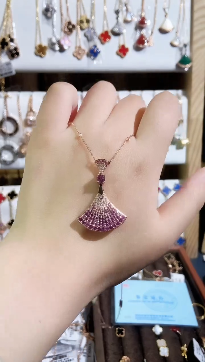 【闪购商品】钻石套链18K金镶嵌钻石ｋ玫彩宝裙