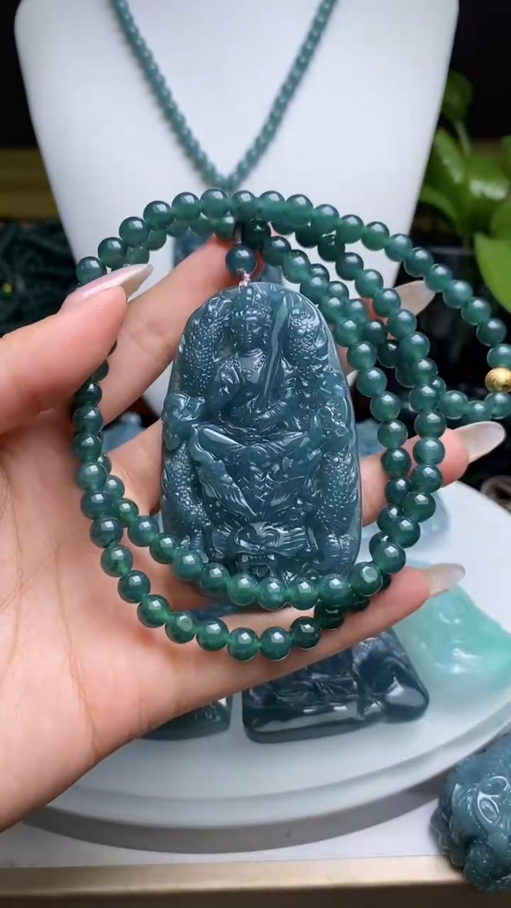 【闪购商品】翡翠未镶嵌颈饰