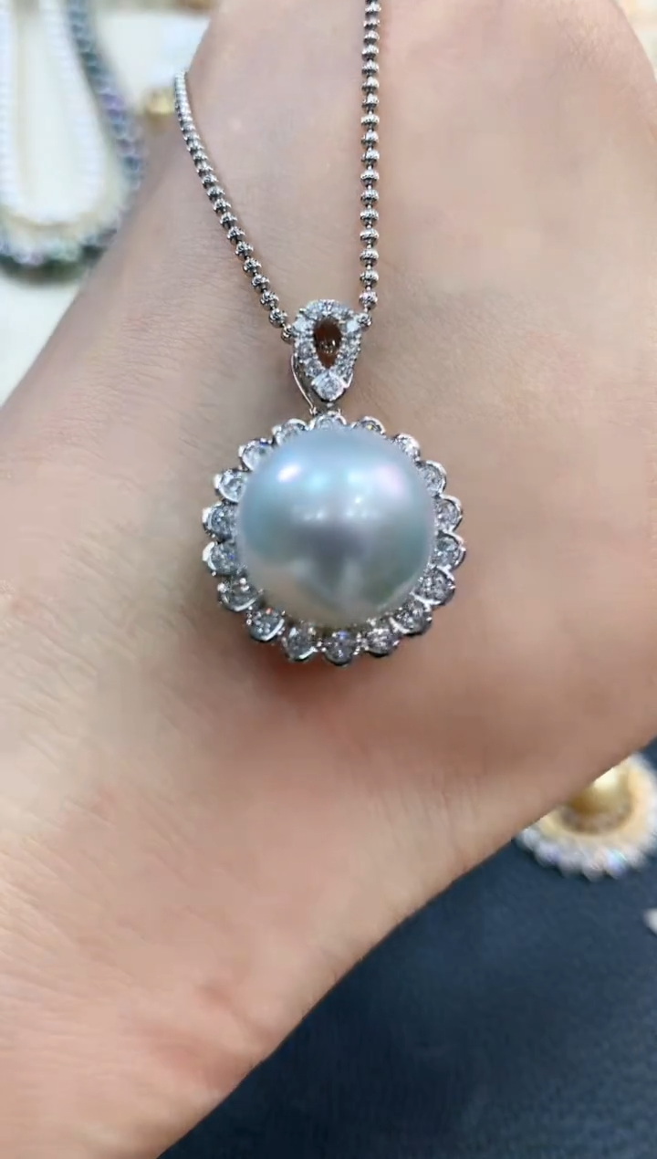 【闪购商品】海水珍珠吊坠18K金镶嵌m75     