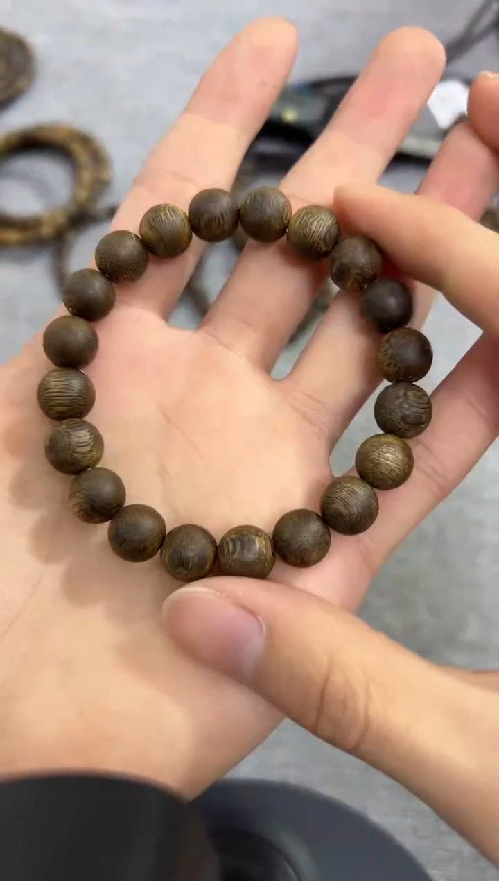 【闪购商品】沉香手串1.0圆珠单圈8克+ 多样性发其一