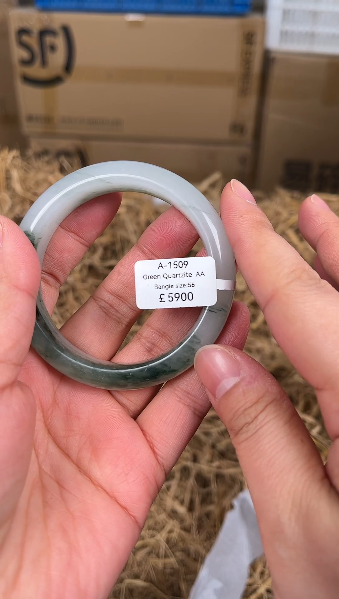 未镶嵌手镯石英质玉编码A1509