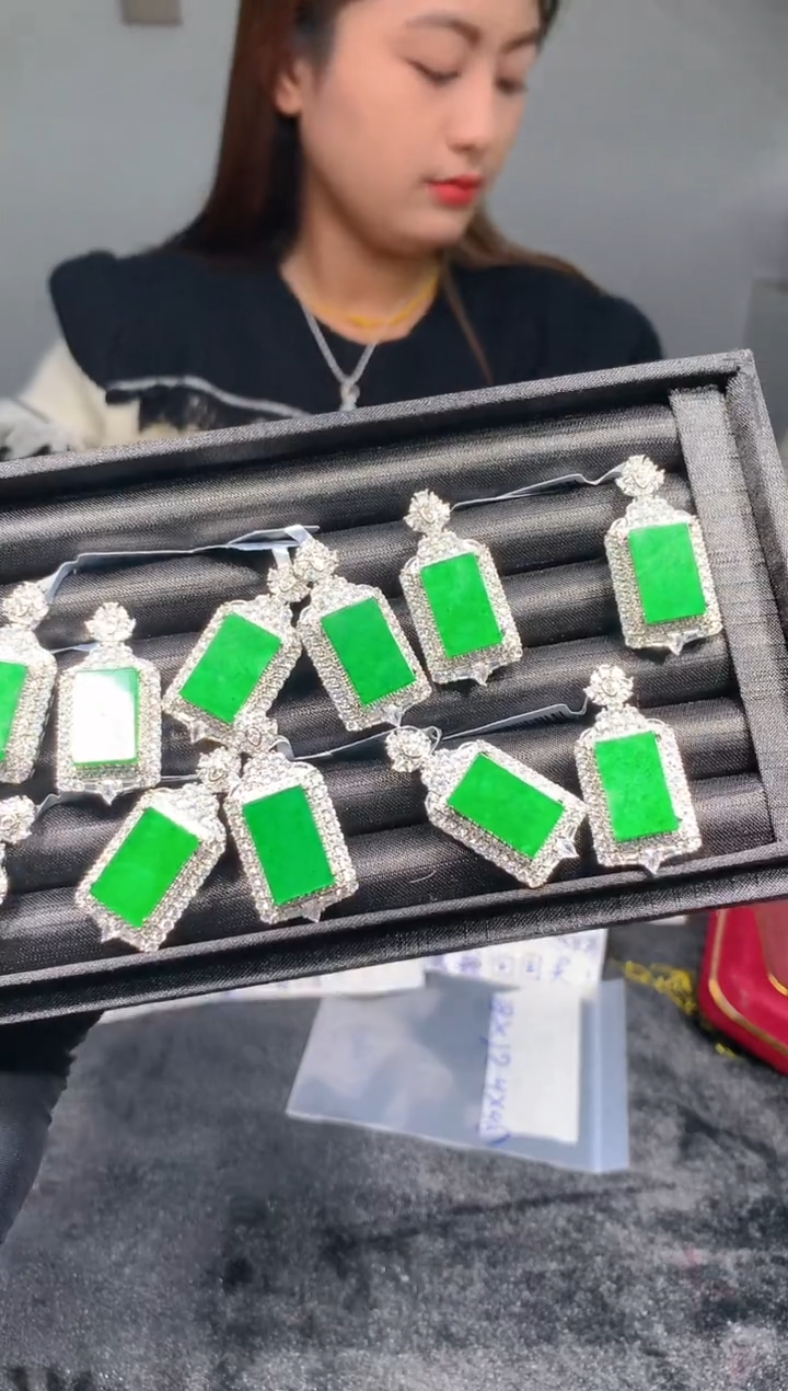 【闪购商品】定制翡翠未镶嵌22定制翡翠-多样性发货（发其一）