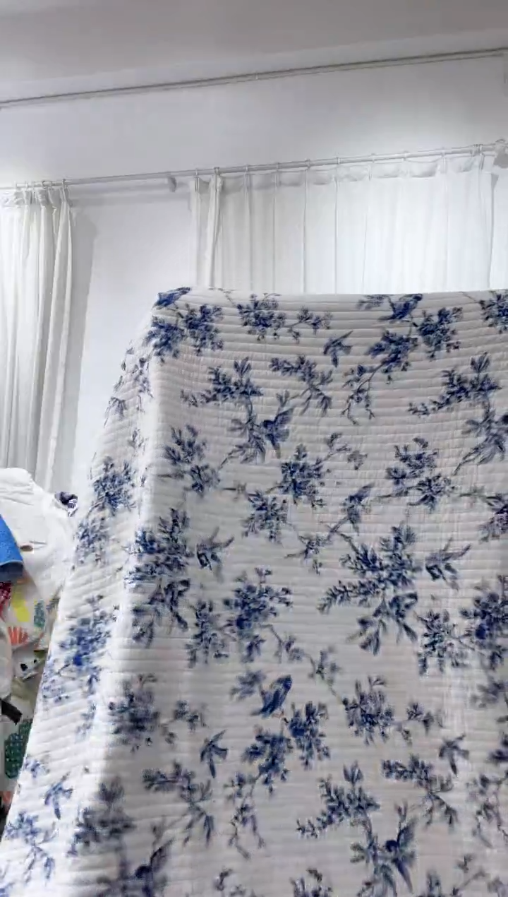 棉230*270纯棉床盖104号脏迹微瑕