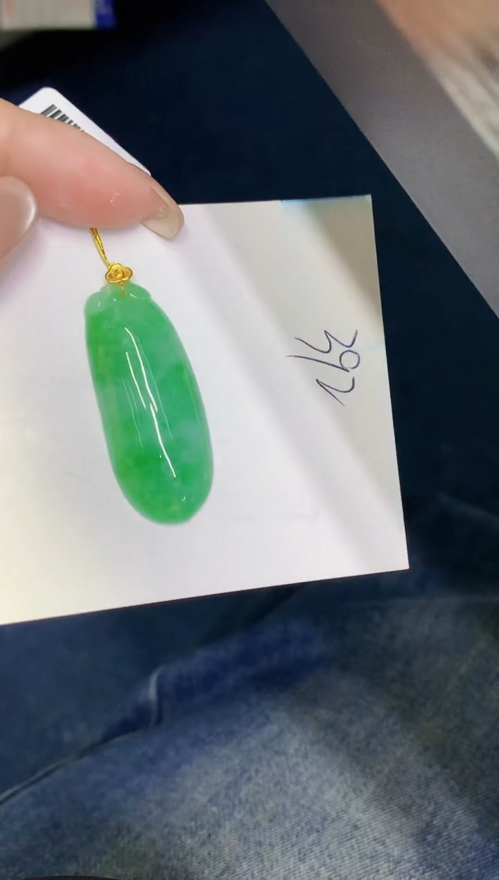 翡翠18K金镶嵌颈饰000000000000