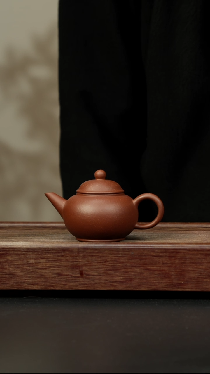 紫砂茶壶红降坡 水平