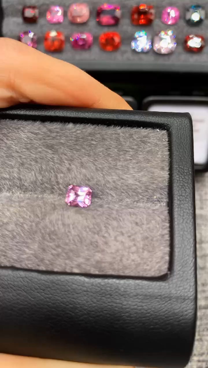 【闪购商品】定制蓝宝石裸石未镶嵌雷迪恩切型 紫蓝宝 1.04ct