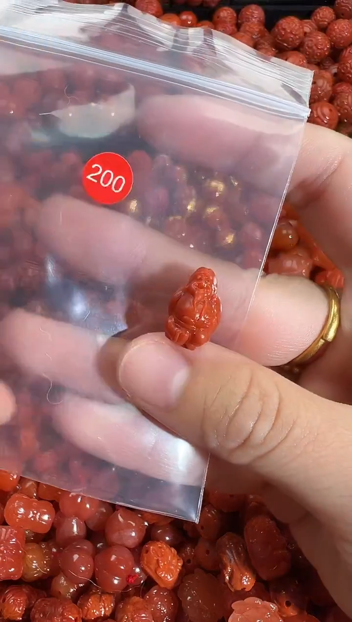 颈饰未镶嵌南红玛瑙1