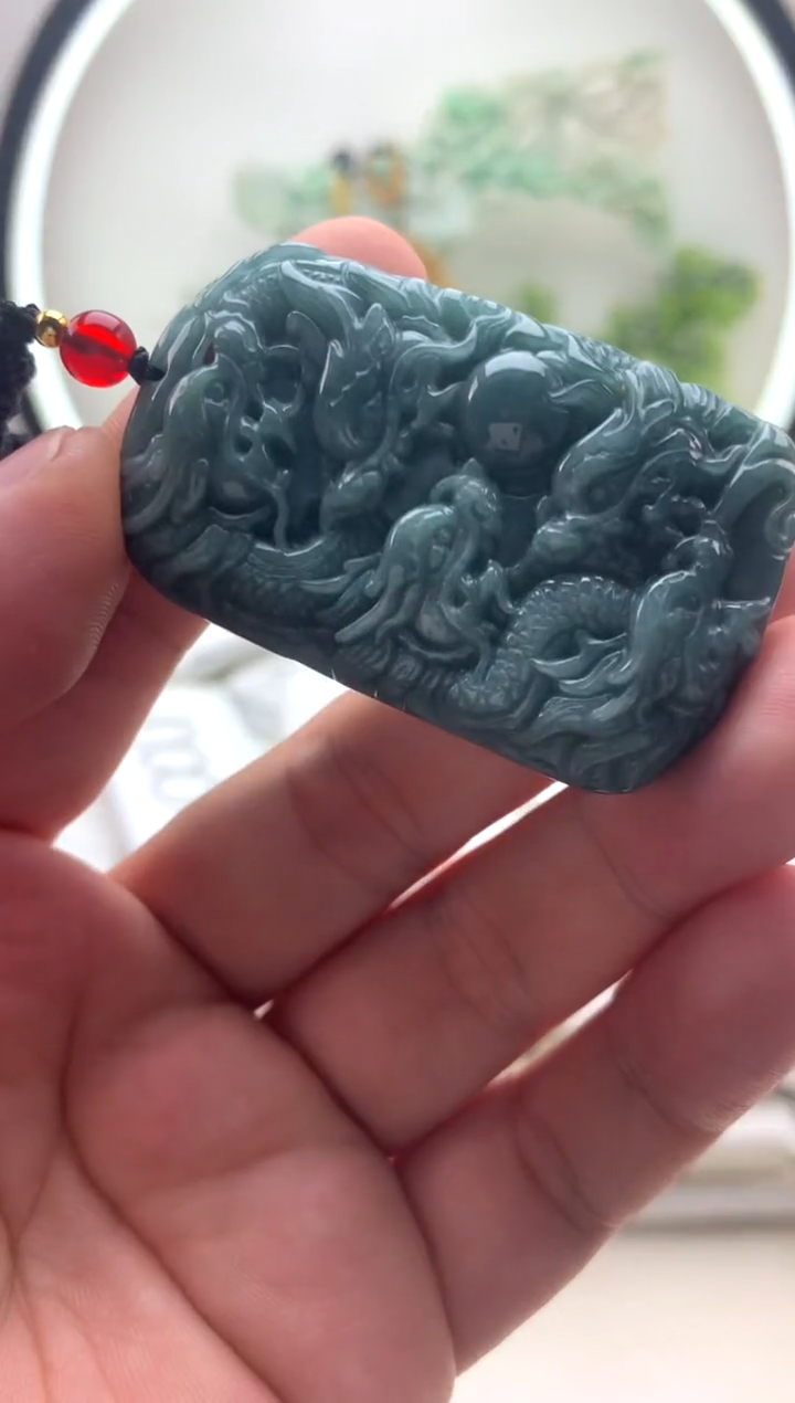 颈饰未镶嵌翡翠九龙牌有纹