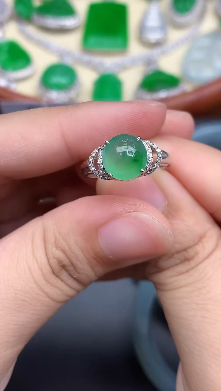 18K金镶嵌戒指翡翠535-中国好珍宝