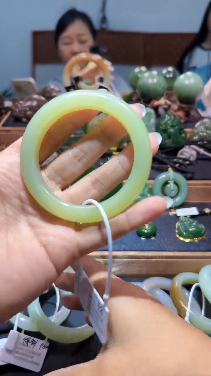 未镶嵌手镯和田玉1