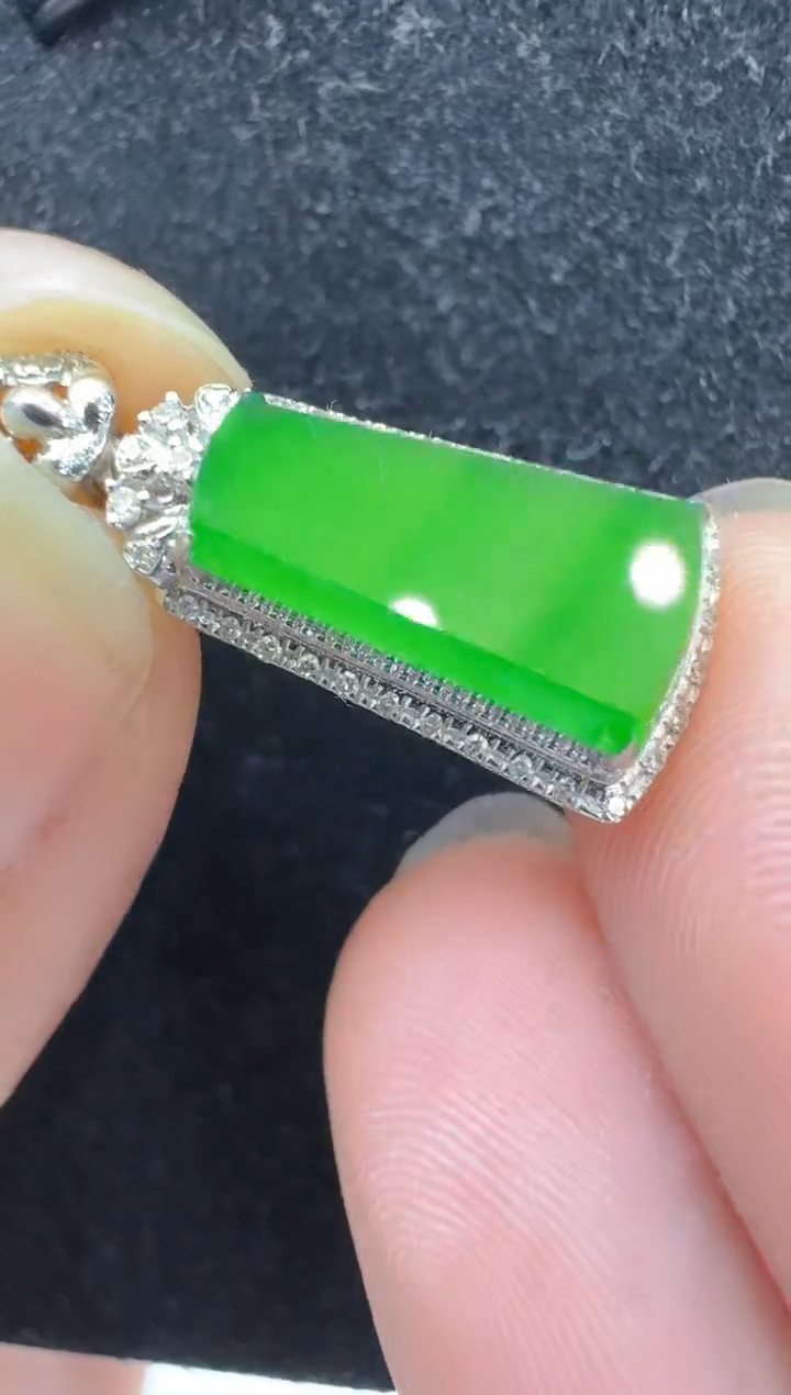 翡翠18K金镶嵌吊坠(不含链)多样性团购发一件