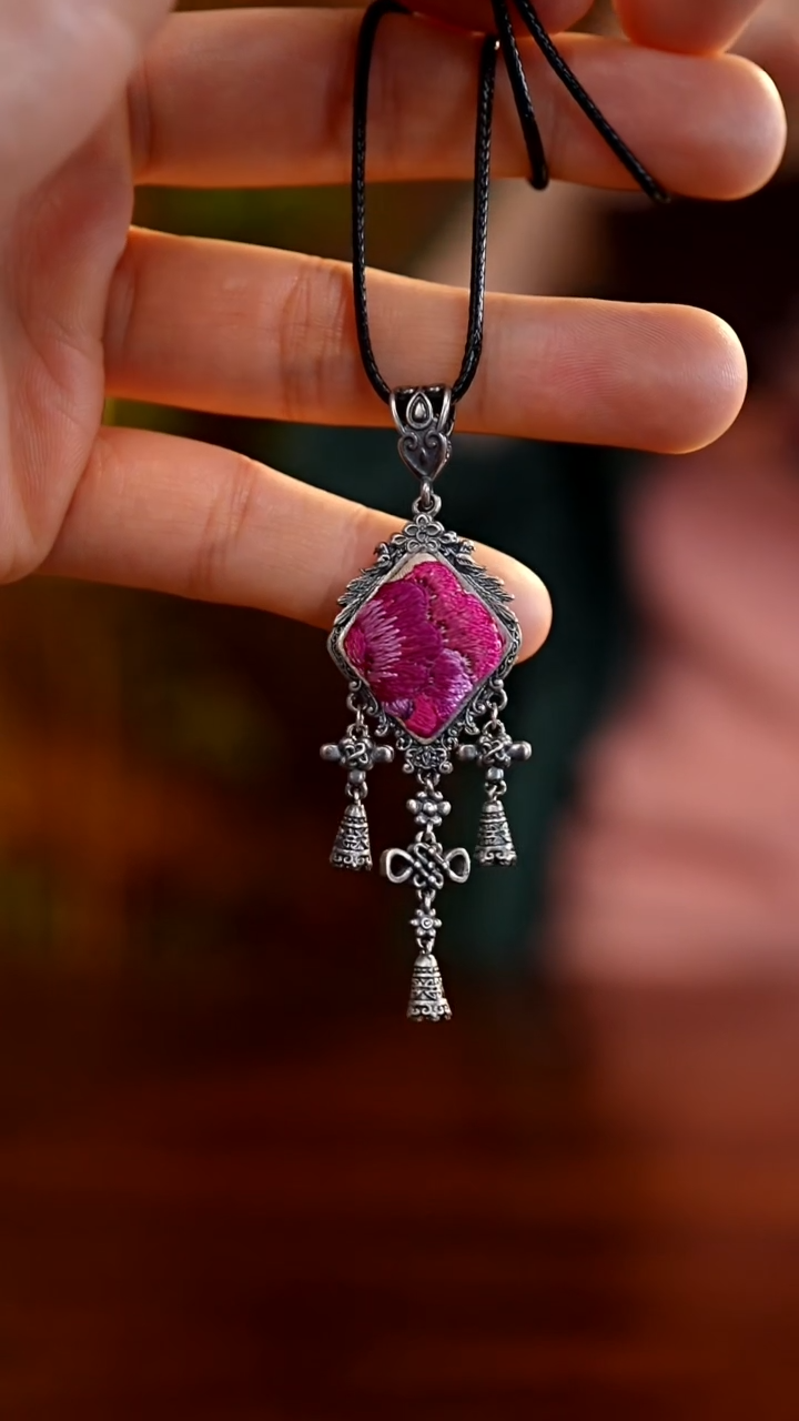 刺绣私人定制苗族手工A531