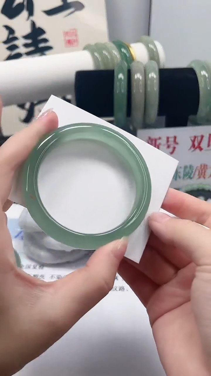 未镶嵌手镯石英质玉66-56