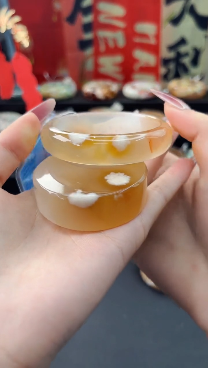 【闪购商品】石英质玉手镯未镶嵌赠送镯心（57圈口）