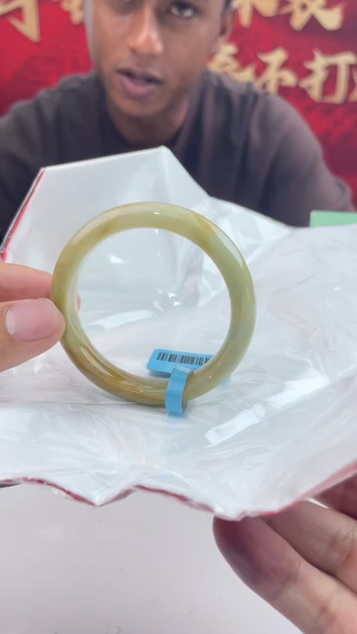 【闪购商品】翡翠手镯未镶嵌27翡翠手镯（微瑕）