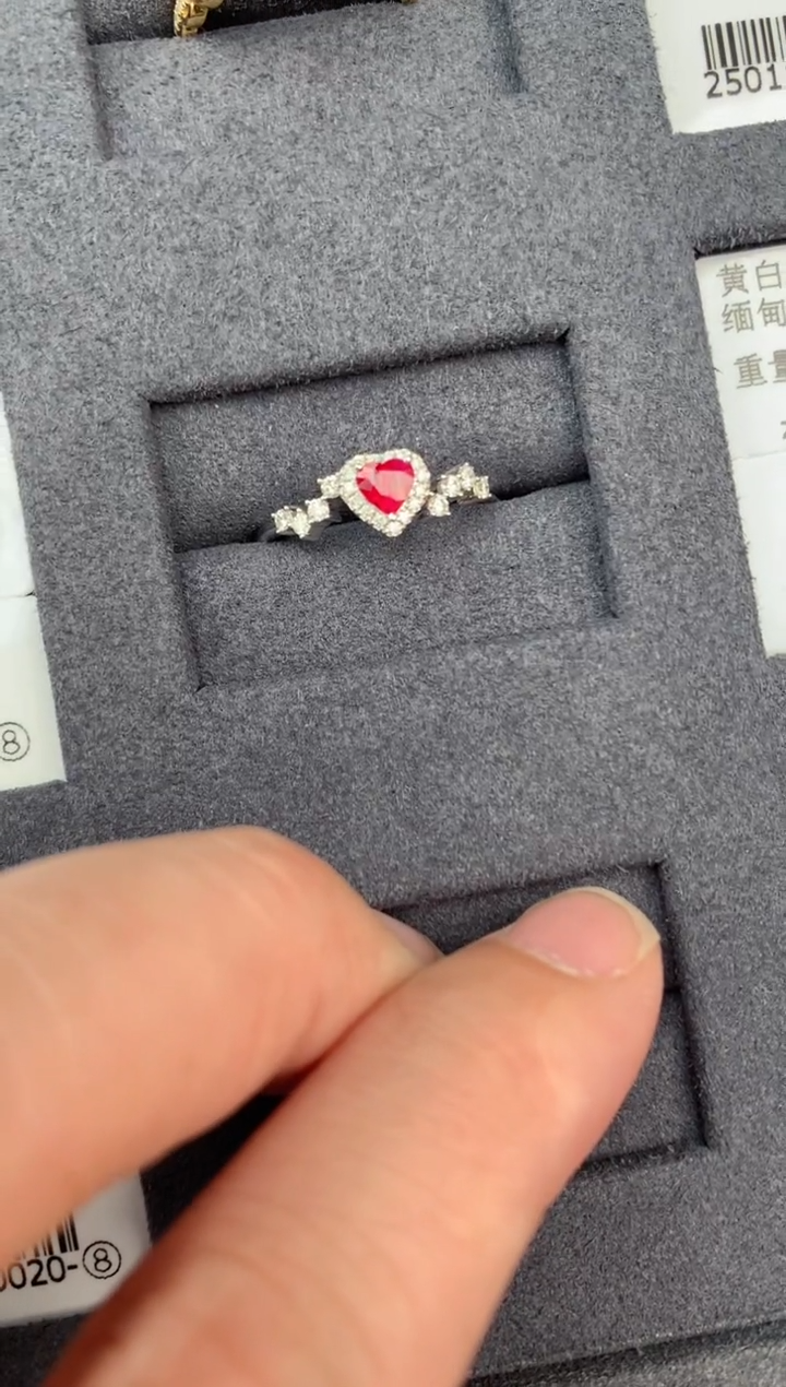 【闪购商品】红宝石戒指18K金镶嵌28分红宝石戒指