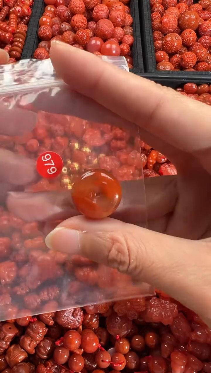 【闪购商品】南红玛瑙颈饰未镶嵌1