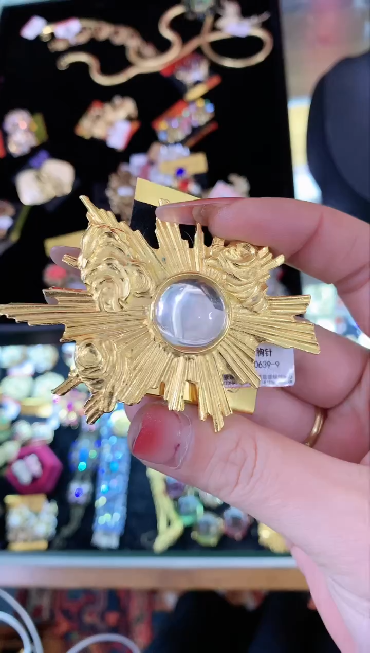 【闪购商品】瓷片楚楚中古珠宝甄选不退换