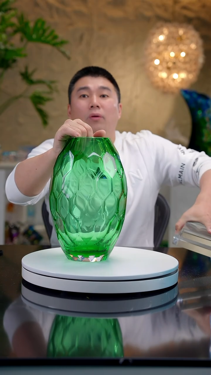 手工艺品琉璃祖母绿色切面花器