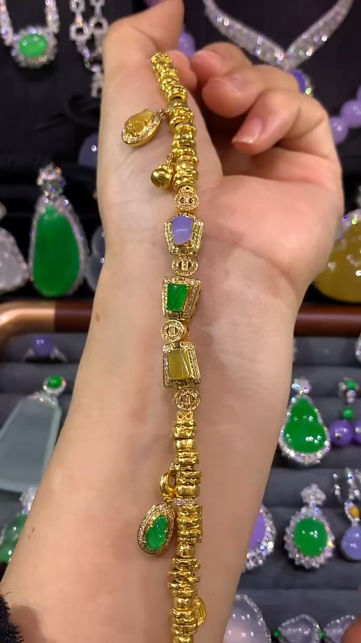 18K金镶嵌手链翡翠手链