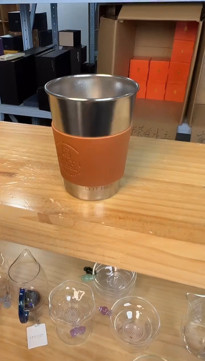 器钛可乐杯+皮套  
