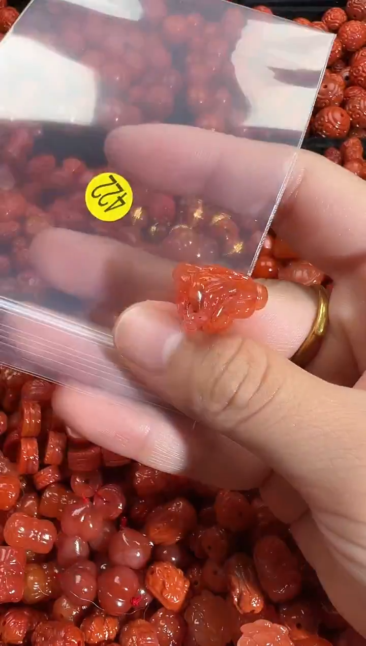 颈饰未镶嵌南红玛瑙1