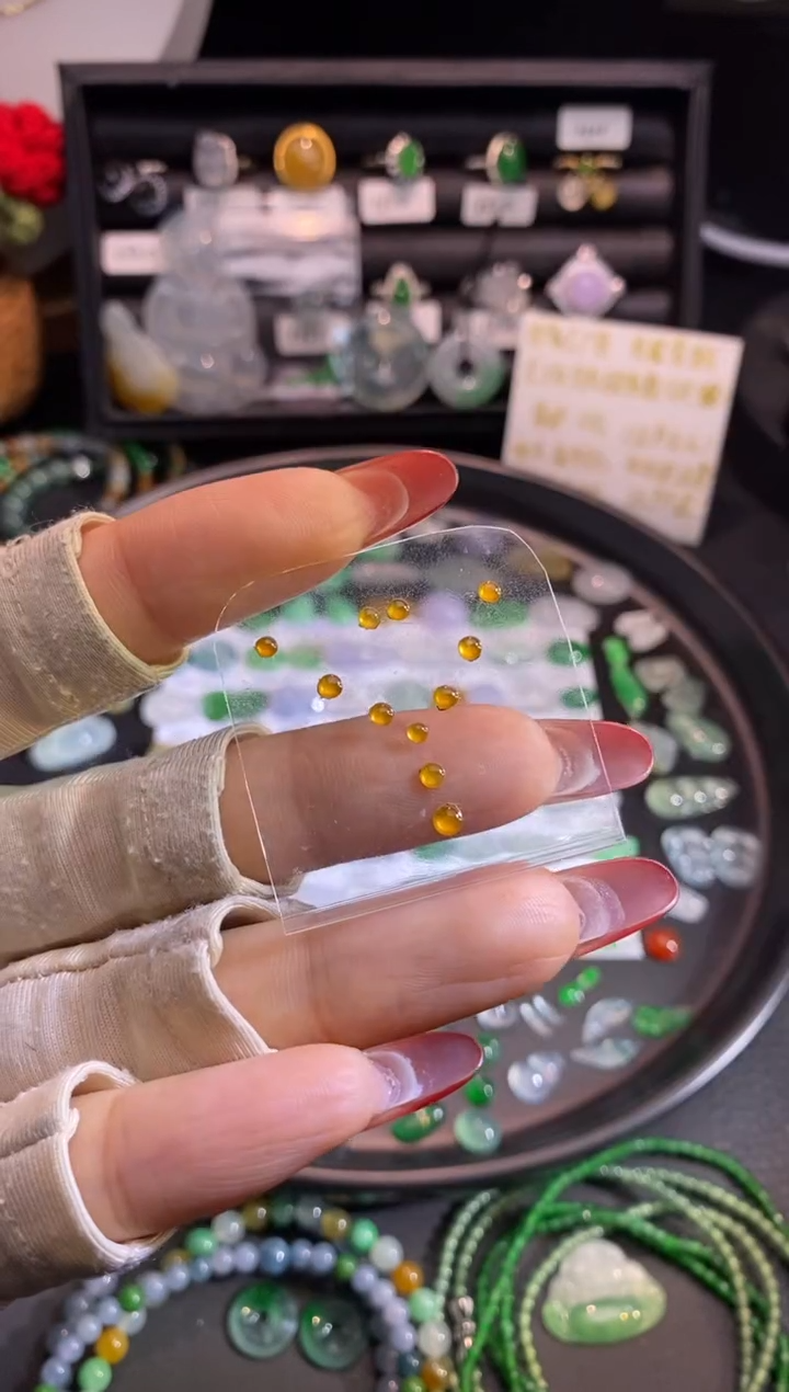 【闪购商品】翡翠挂件未镶嵌蛋