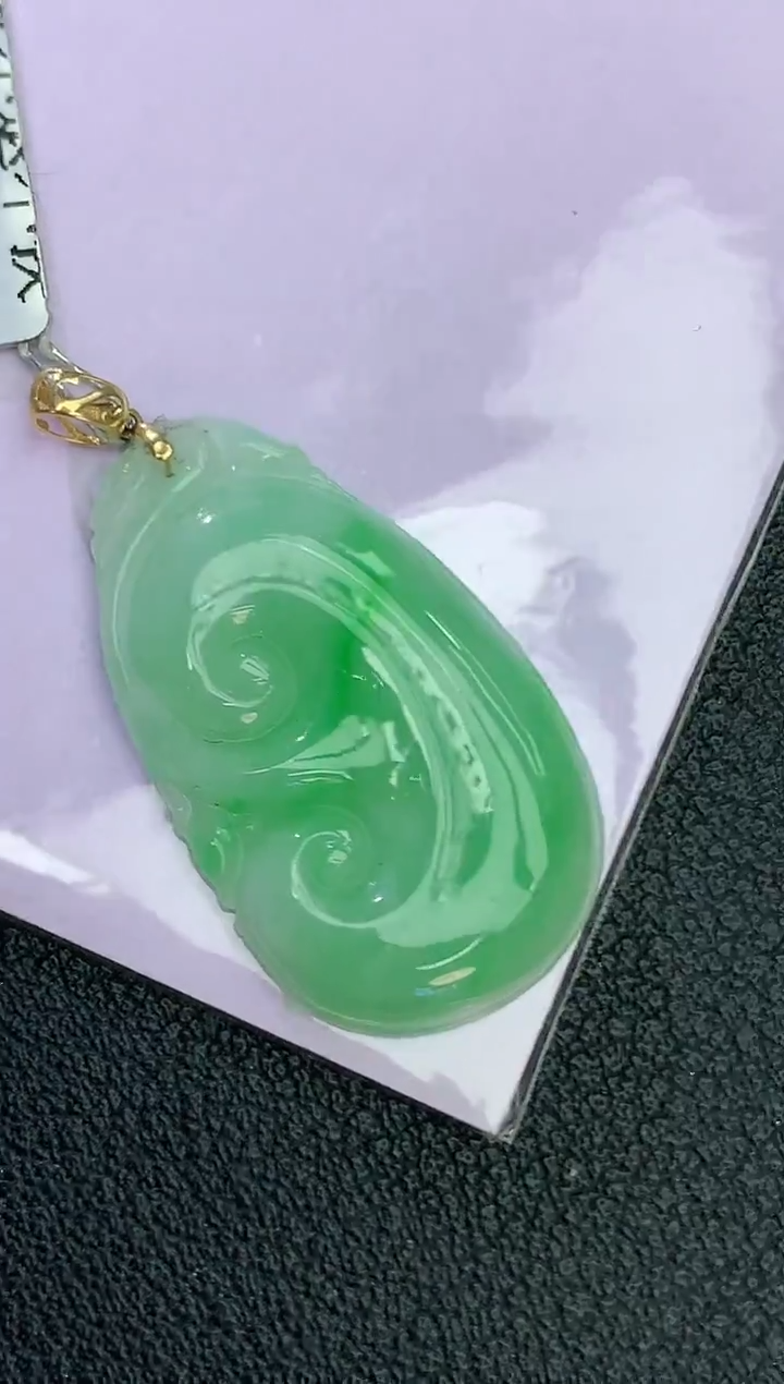 颈饰18K金镶嵌翡翠赠礼盒证书 麦麦