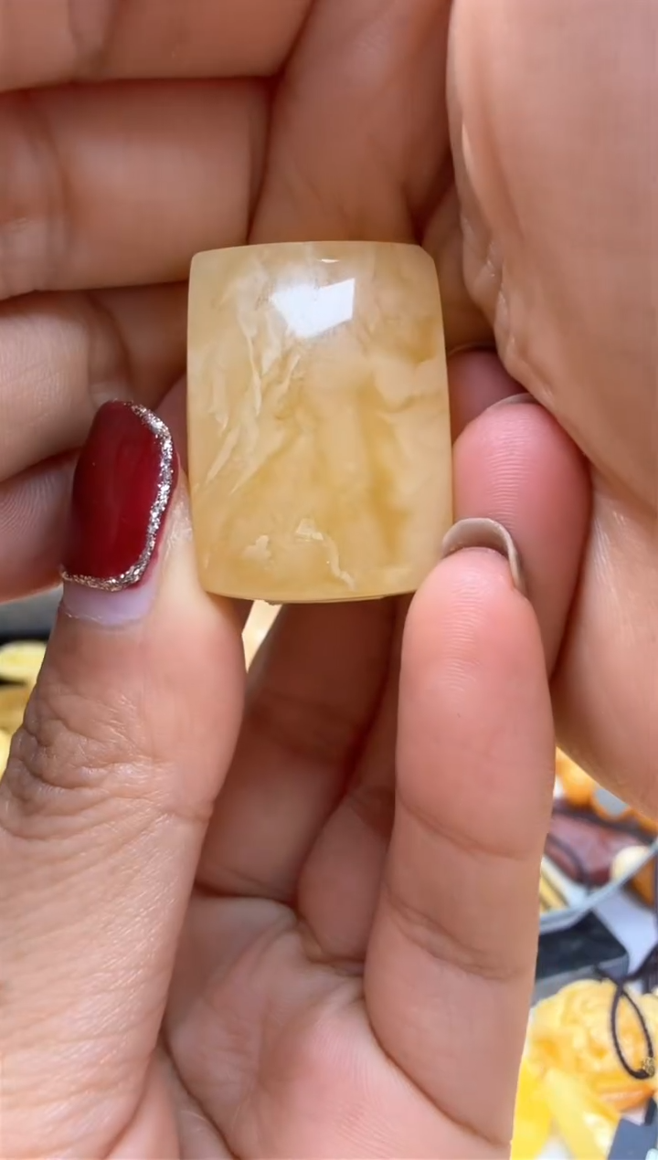 【闪购商品】琥珀裸石未镶嵌挂坠