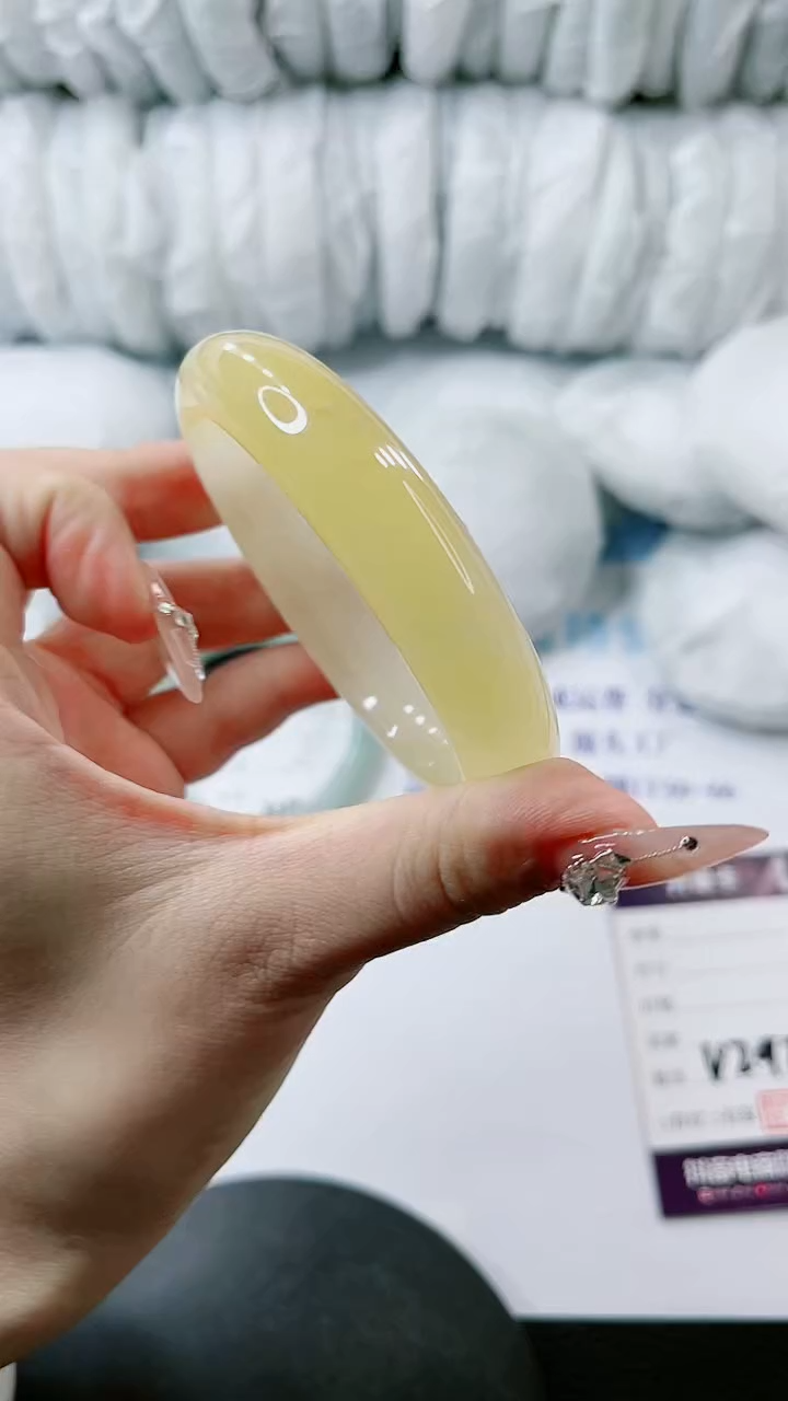 【闪购商品】石英质玉手镯未镶嵌多样性发货V292