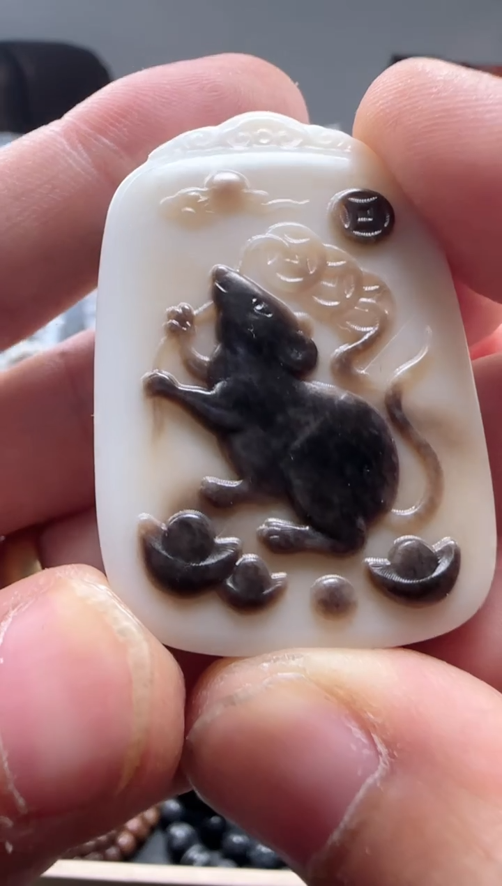 和田玉未镶嵌颈饰1