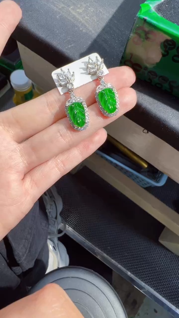 【闪购商品】定制翡翠未镶嵌耳钉1