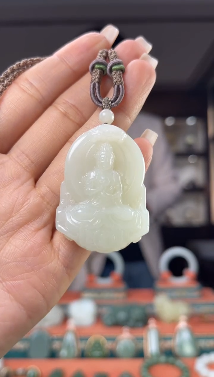 颈饰未镶嵌和田玉佩佩