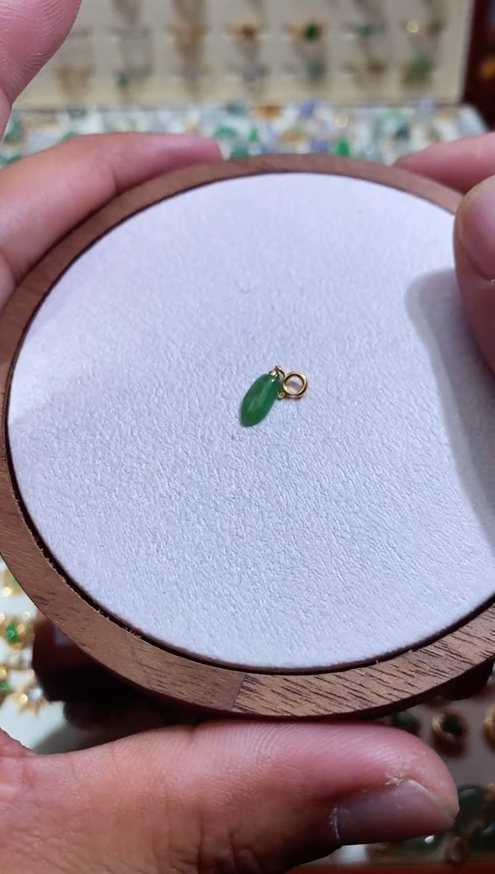 吊坠(不含链)18K金镶嵌翡翠11111