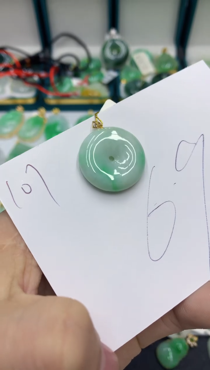 【闪购商品】翡翠颈饰18K金镶嵌1111111111