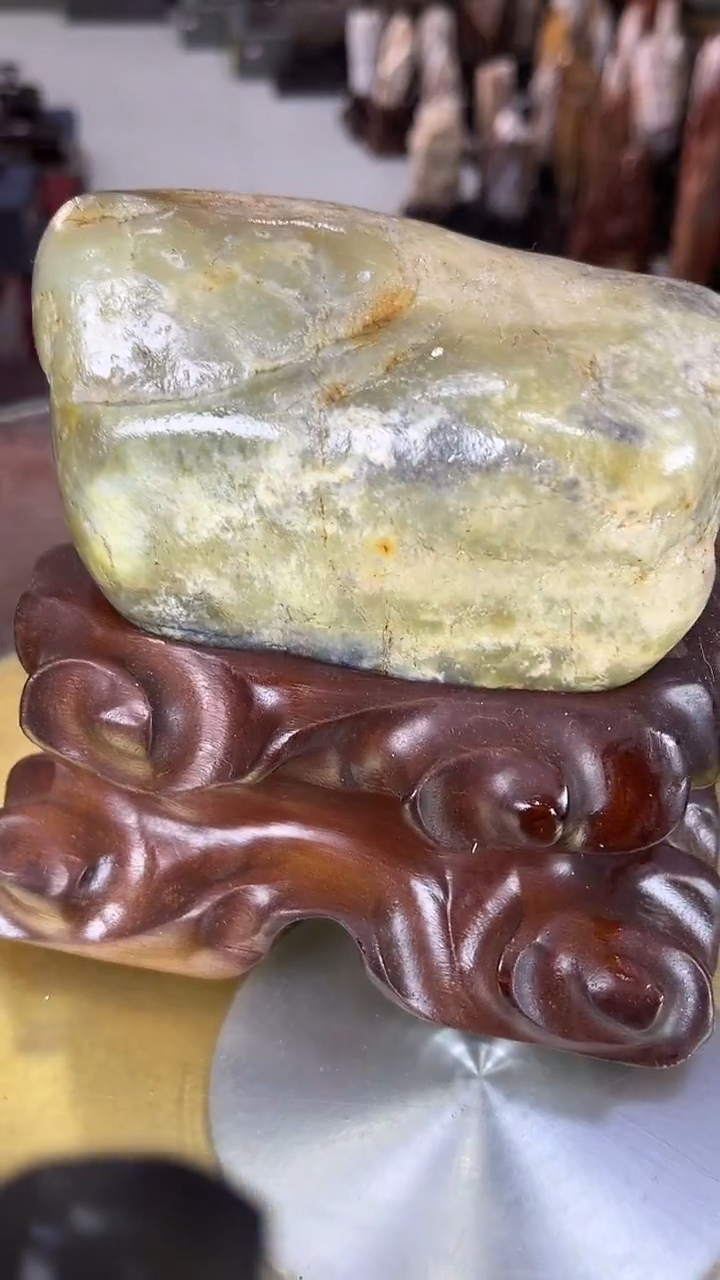 新疆和田玉青玉摆件