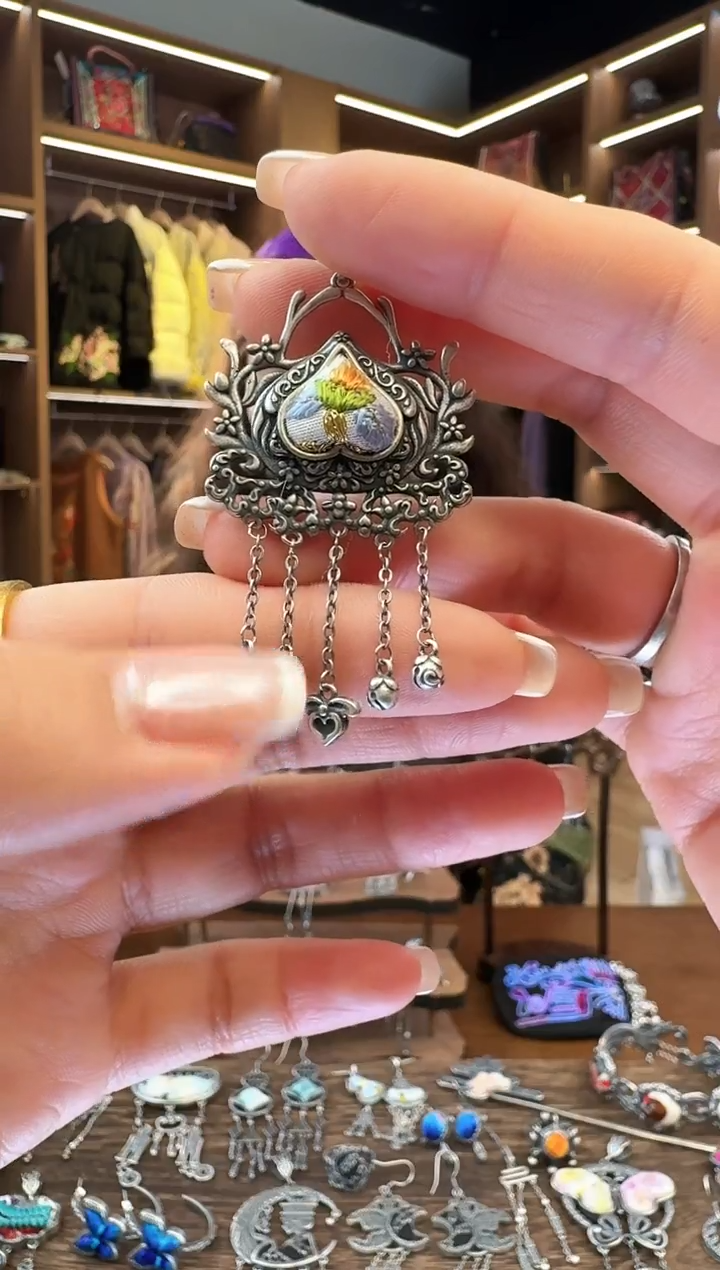 【闪购商品】织绣19黔东南苗族刺绣