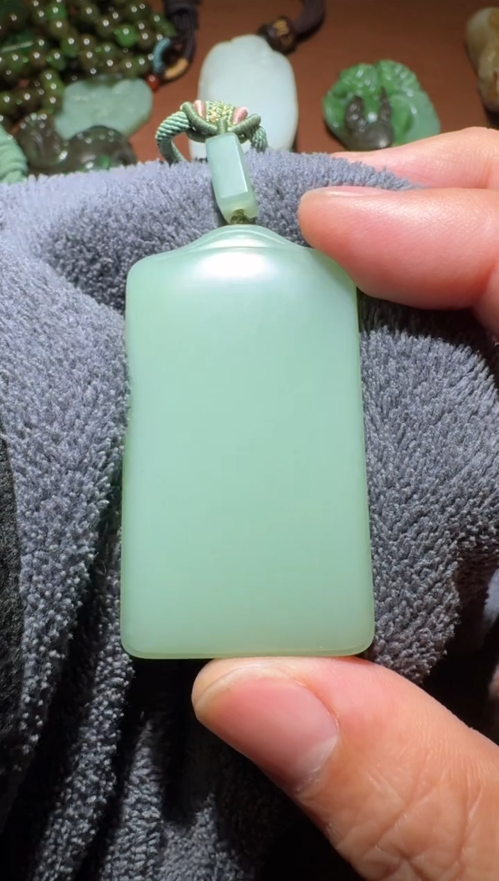 未镶嵌和田玉挂件和田玉