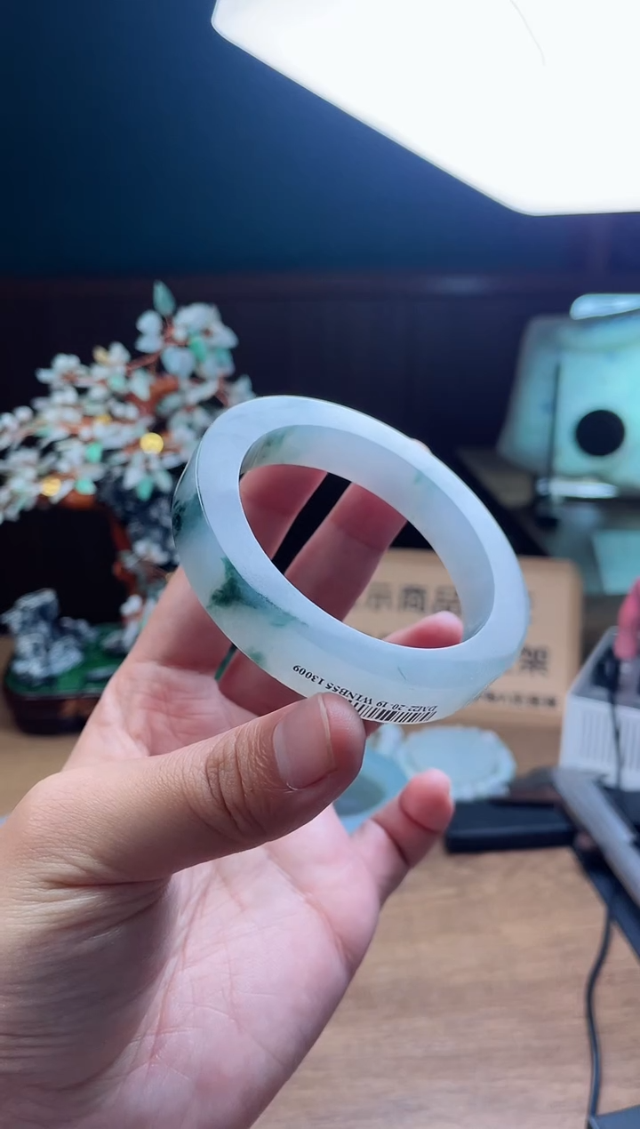 【闪购商品】定制翡翠手镯未镶嵌定制