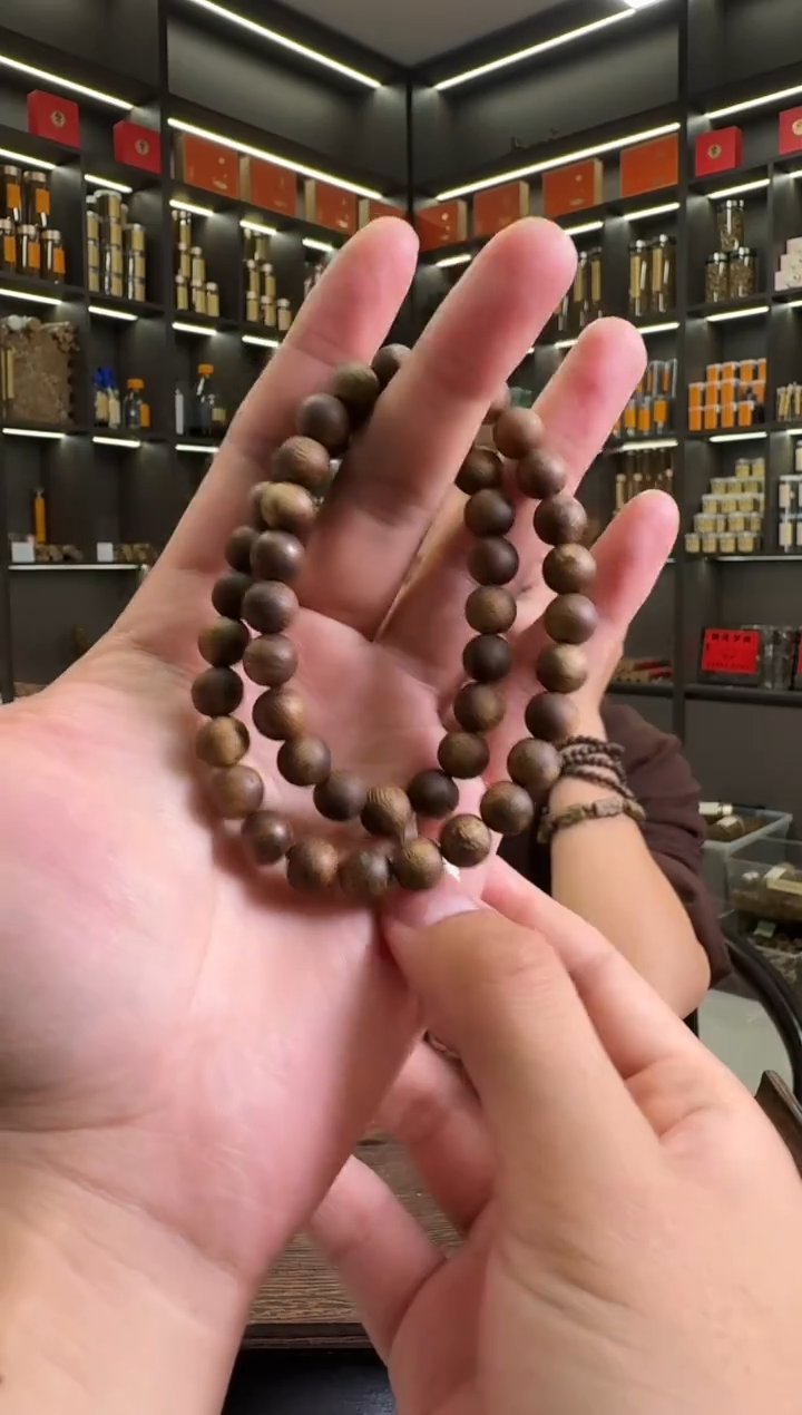 沉香手串老乌身圆珠手串09/14克多样性发货一条