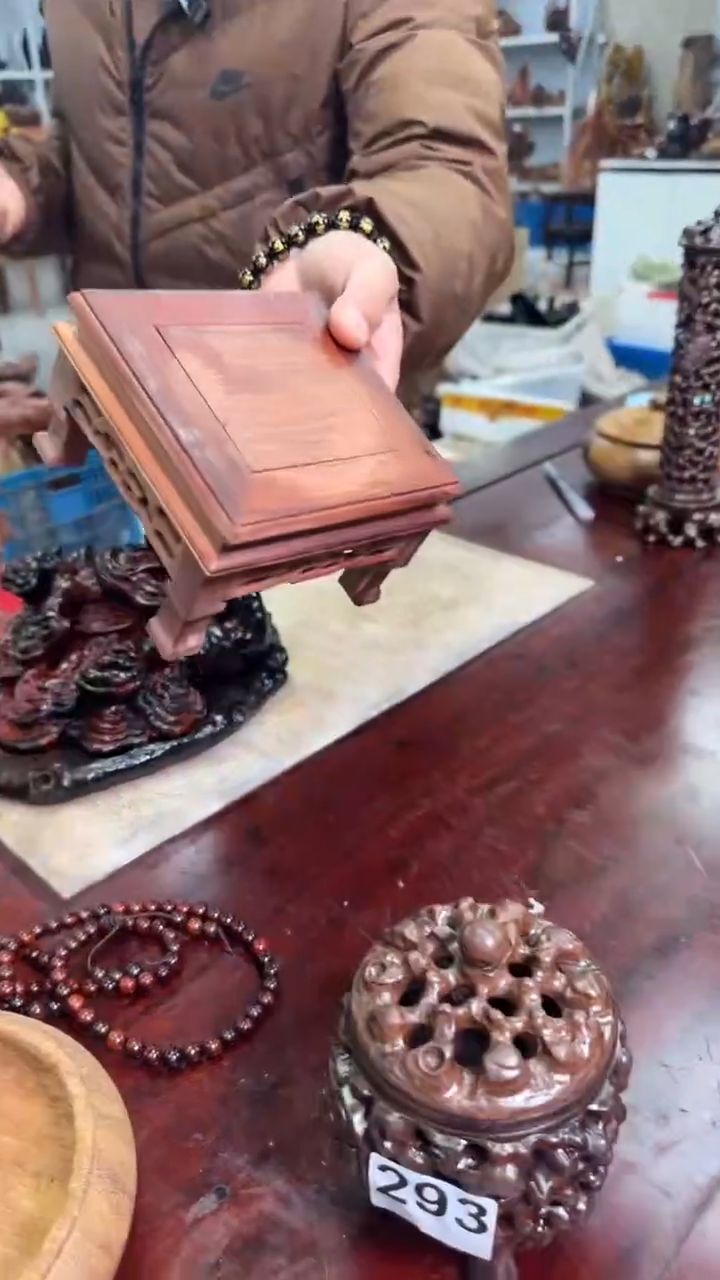 红酸枝木类工艺品888888888888