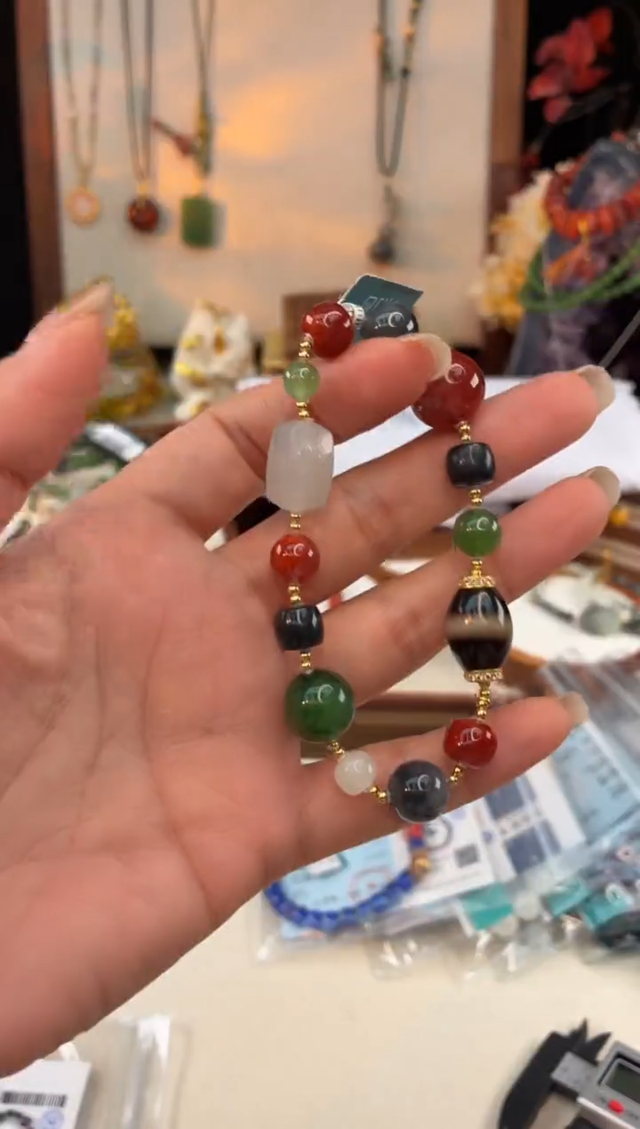 未镶嵌玛瑙手饰@@B2921C017148