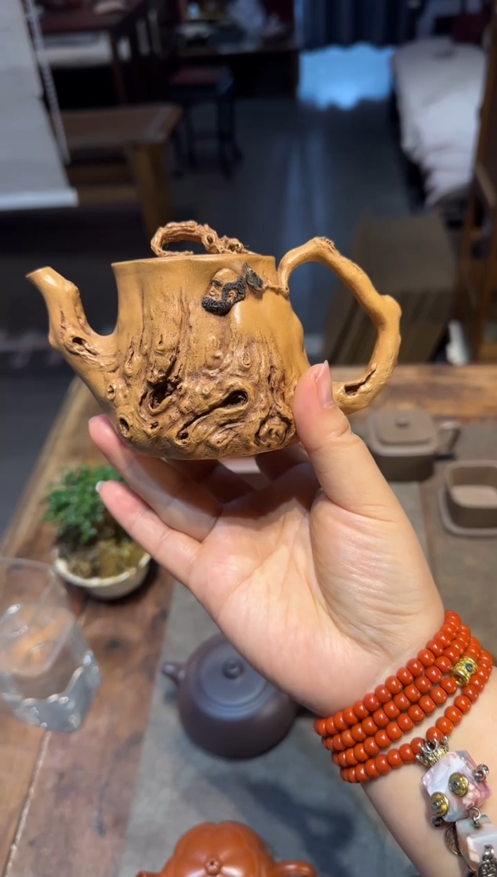 茶壶紫砂雪**狐达摩 黄金段【预】