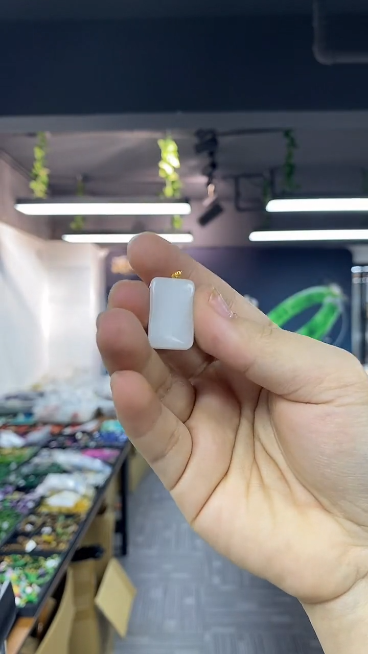 吊坠(不含链)18K金镶嵌和田玉多样性发其一颜色微差