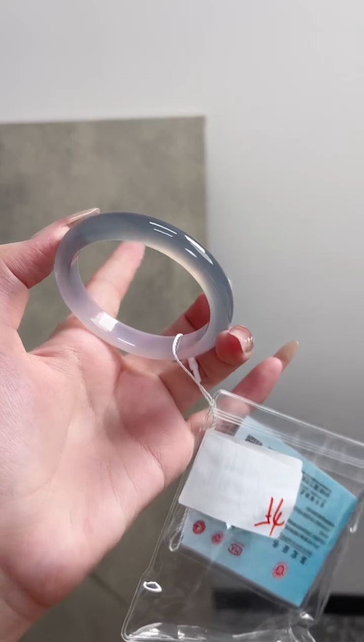 【闪购商品】玛瑙/玉髓手镯未镶嵌54圈