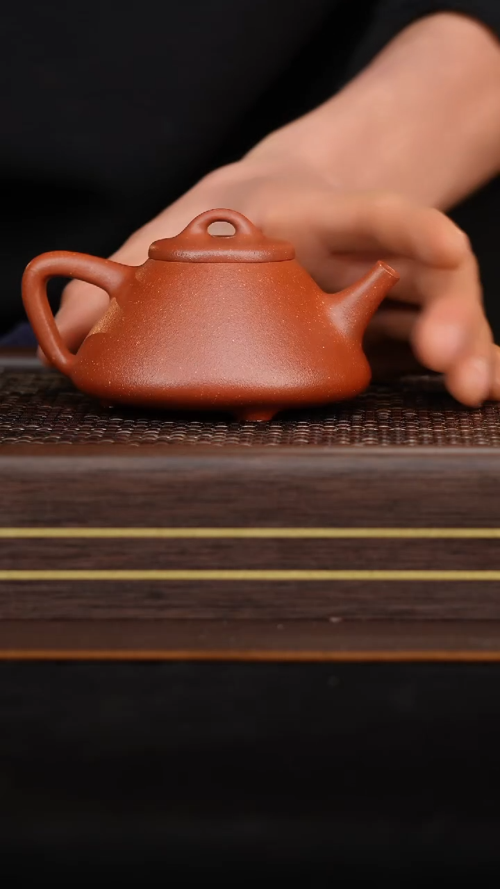 【闪购商品】宜兴（原矿）半手精工紫砂壶