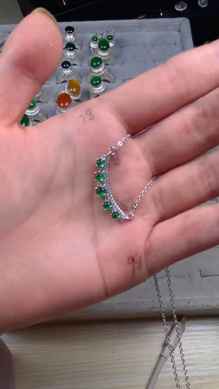 【闪购商品】翡翠戒指未镶嵌缅甸现金收货不退不换拍一发一