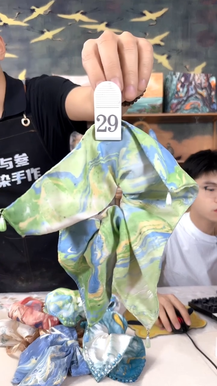 M****y方巾 29 手工微瑕 不喜勿拍 不退不换