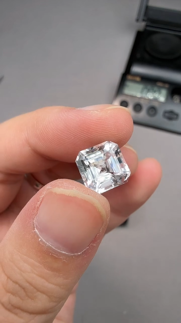 【闪购商品】海蓝宝石裸石未镶嵌白海蓝4.9ct-A395-1p